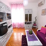 דירה Liatris